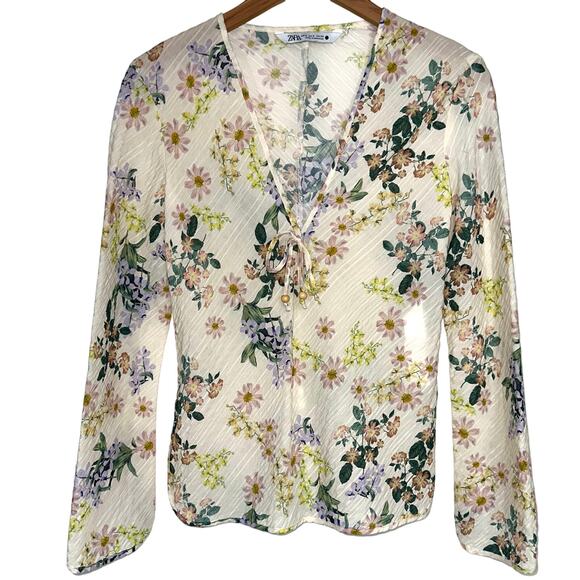 Zara Textured Cream Floral Long Sleeve Sheer Blouse Size Small - Picture 2 of 16